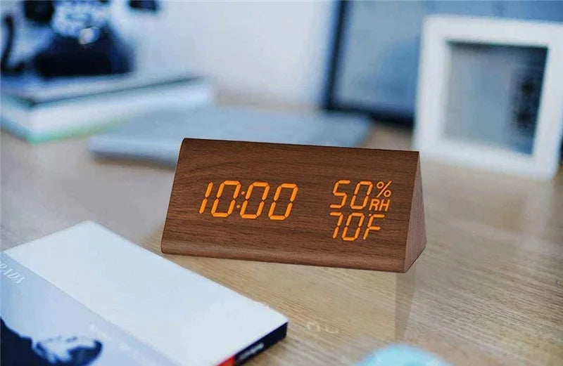 Wooden LED Digital Alarm Clock – Time Display, USB Charger, Temperature & Humidity Detection
