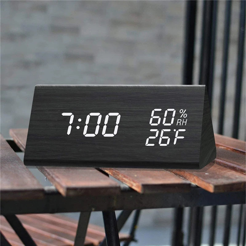 Wooden LED Digital Alarm Clock – Time Display, USB Charger, Temperature & Humidity Detection