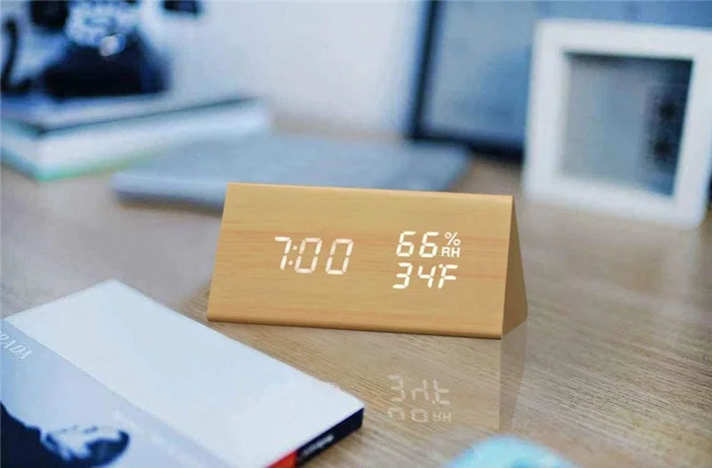 Wooden LED Digital Alarm Clock – Time Display, USB Charger, Temperature & Humidity Detection