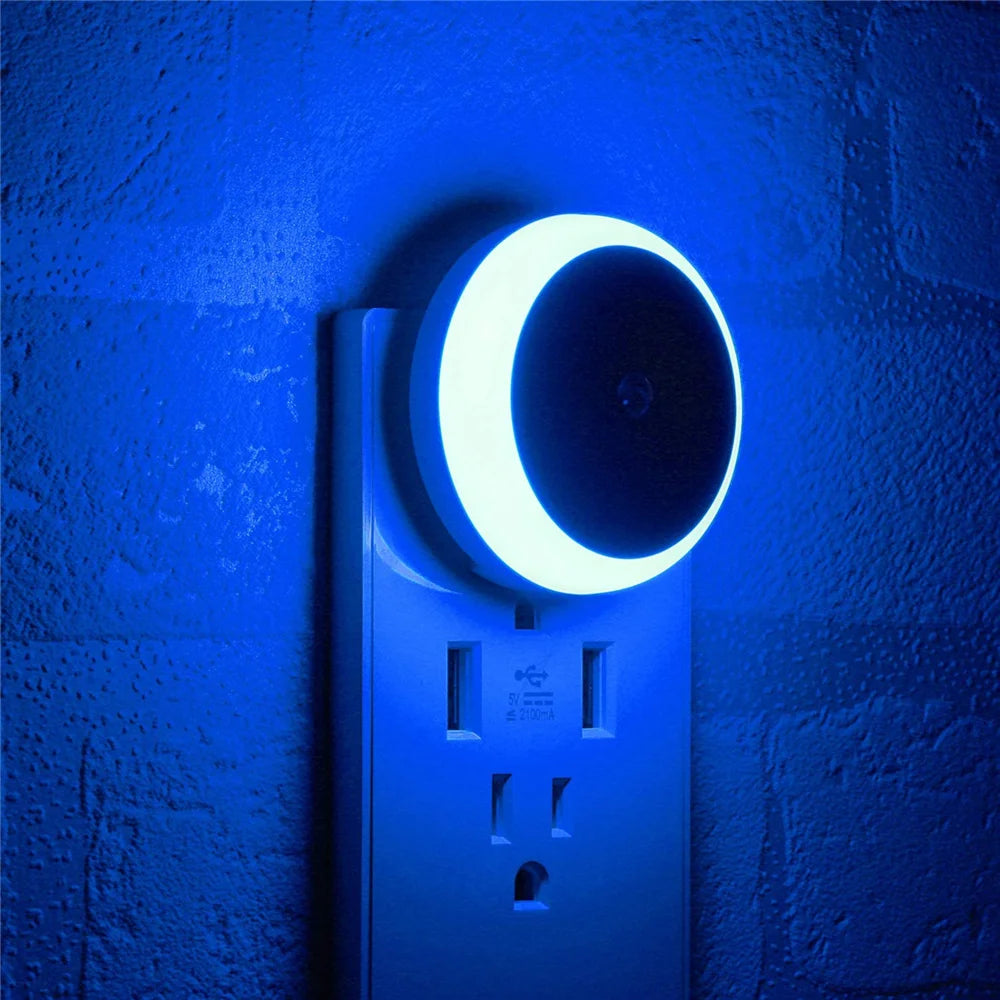 Smart LED Night Light with Amber Glow – Eye-Friendly and Energy Efficient